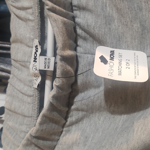 Fashion Nova jogger set - Picture 3 of 5